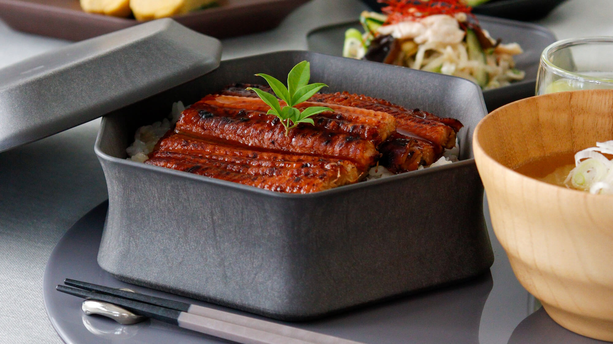 強く美しいカタチ『ARAS（エイラス）』 ※飲食店や施設の業務用、備品